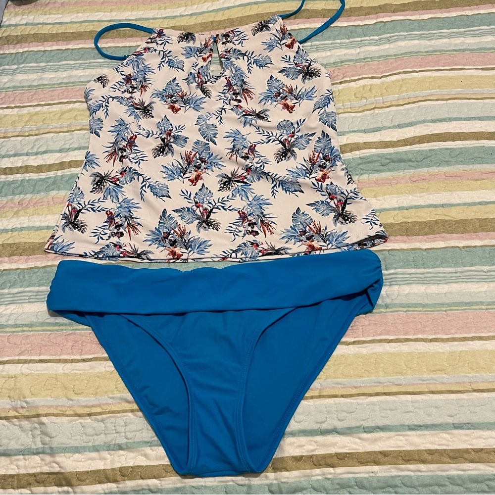 Blue and White Bikini Swim Set with Classic Cut
